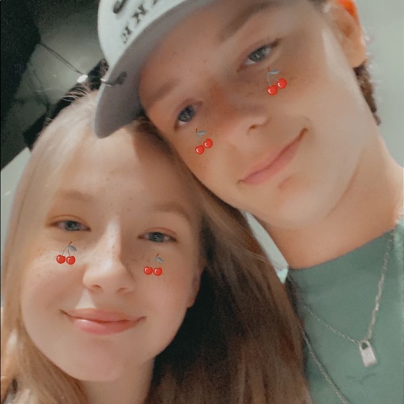 Meet your Posher, Chloe - Picture 4 of 15